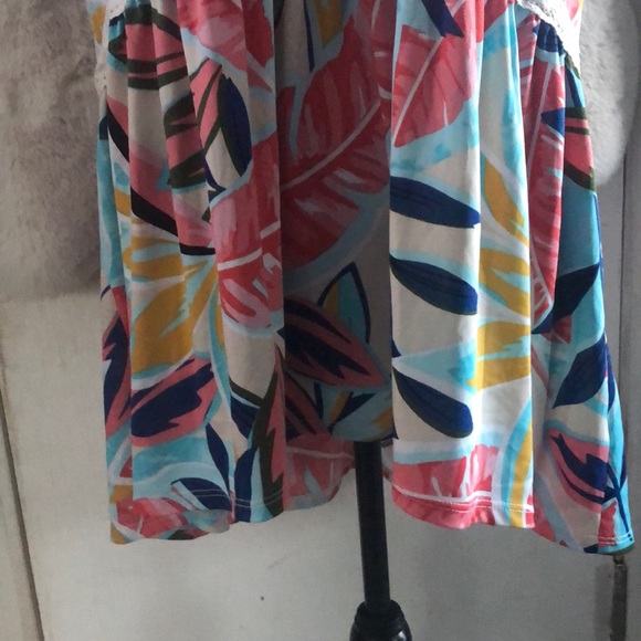 NWOT Colorful & Silky Tank 1X & 3X Available - Picture 3 of 9